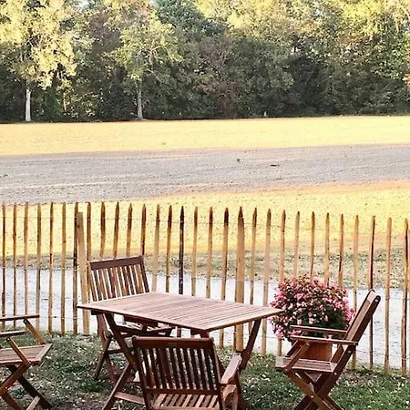 בית נופש La Maison Des Champs Cintegabelle